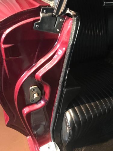 Unknown-Thunderbird-1964-Custom-Burgundy-Black-Leather-12