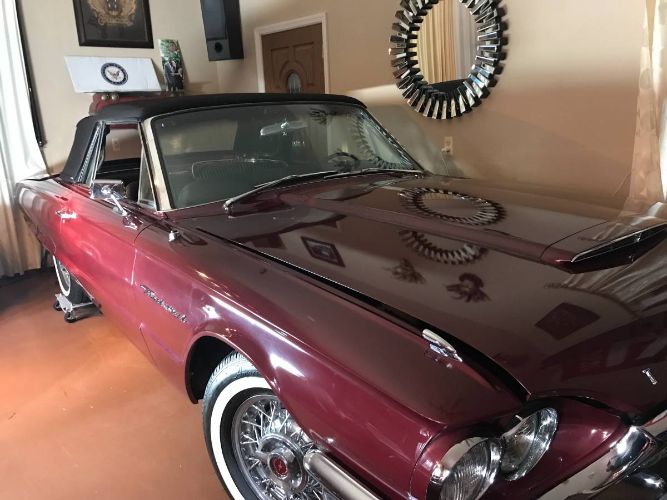 Unknown-Thunderbird-1964-Custom-Burgundy-Black-Leather-15