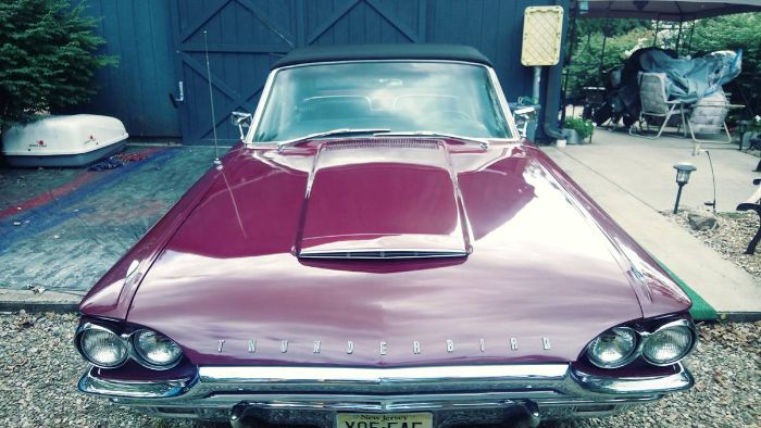 Unknown-Thunderbird-1964-Custom-Burgundy-Black-Leather-18