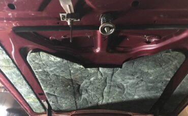 Unknown-Thunderbird-1964-Custom-Burgundy-Black-Leather-2