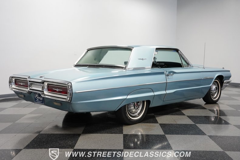 Unknown-Thunderbird-1964-Medium-Blue-Metallic-Light-Blue-12