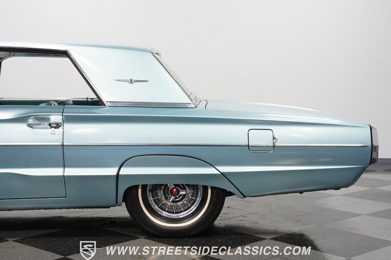 Unknown-Thunderbird-1964-Medium-Blue-Metallic-Light-Blue-24