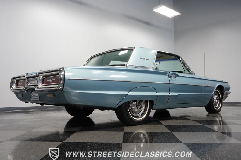 Unknown-Thunderbird-1964-Medium-Blue-Metallic-Light-Blue-27