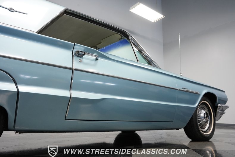 Unknown-Thunderbird-1964-Medium-Blue-Metallic-Light-Blue-28