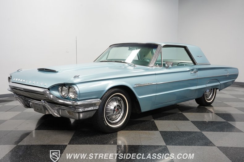 Unknown-Thunderbird-1964-Medium-Blue-Metallic-Light-Blue-3
