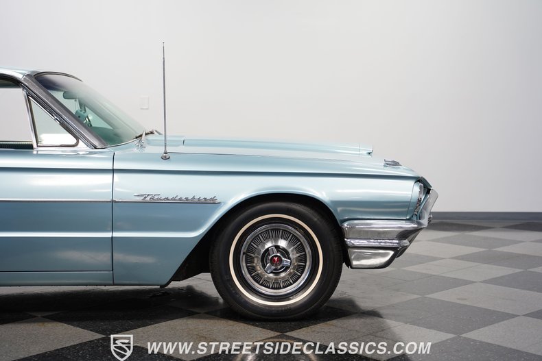 Unknown-Thunderbird-1964-Medium-Blue-Metallic-Light-Blue-30