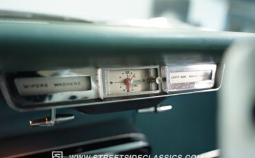 Unknown-Thunderbird-1964-Medium-Blue-Metallic-Light-Blue-39