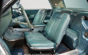 Unknown-Thunderbird-1964-Medium-Blue-Metallic-Light-Blue-42