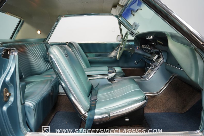 Unknown-Thunderbird-1964-Medium-Blue-Metallic-Light-Blue-45