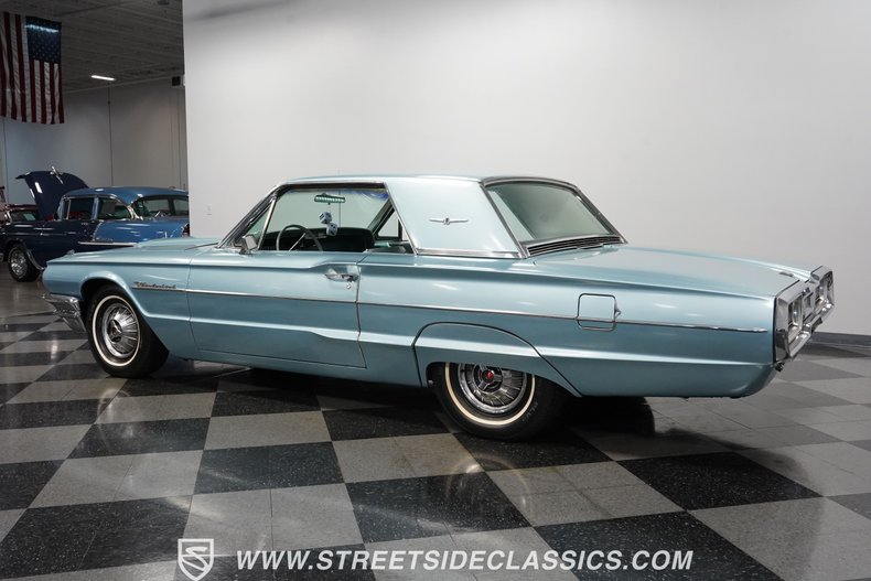 Unknown-Thunderbird-1964-Medium-Blue-Metallic-Light-Blue-6