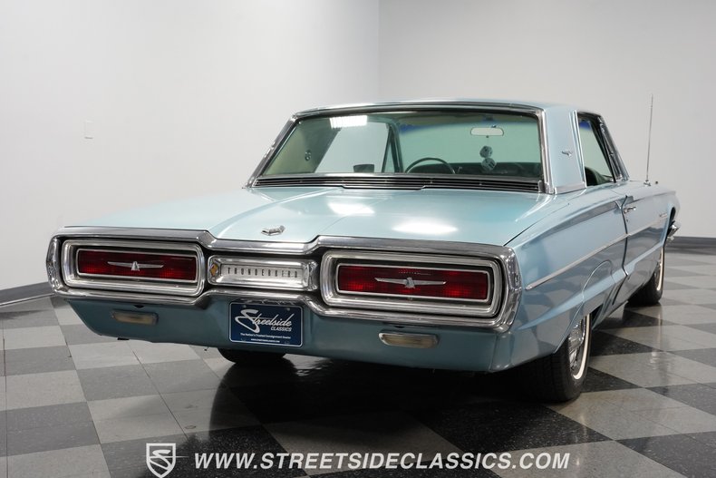 Unknown-Thunderbird-1964-Medium-Blue-Metallic-Light-Blue-7