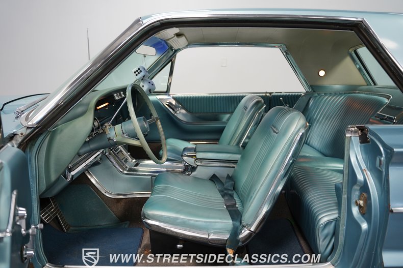 Unknown-Thunderbird-1964-Medium-Blue-Metallic-Light-Blue-9