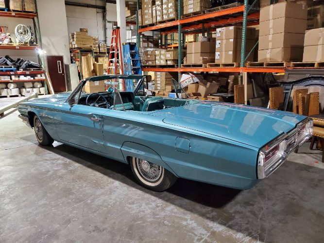 Unknown-Thunderbird-1964-TealWhite-Teal-1