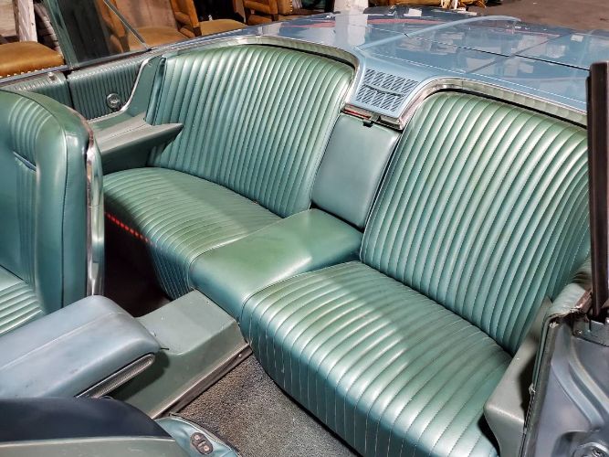 Unknown-Thunderbird-1964-TealWhite-Teal-18