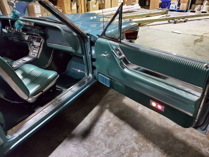 Unknown-Thunderbird-1964-TealWhite-Teal-19
