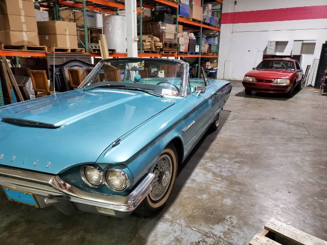 Unknown-Thunderbird-1964-TealWhite-Teal-2