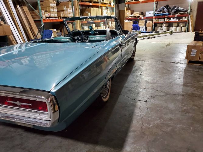 Unknown-Thunderbird-1964-TealWhite-Teal-4
