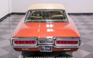 Unknown-Thunderbird-1965-Emberglo-Metallic-Parchment-20