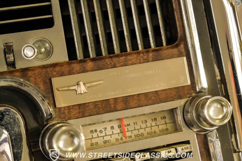 Unknown-Thunderbird-1965-Emberglo-Metallic-Parchment-42