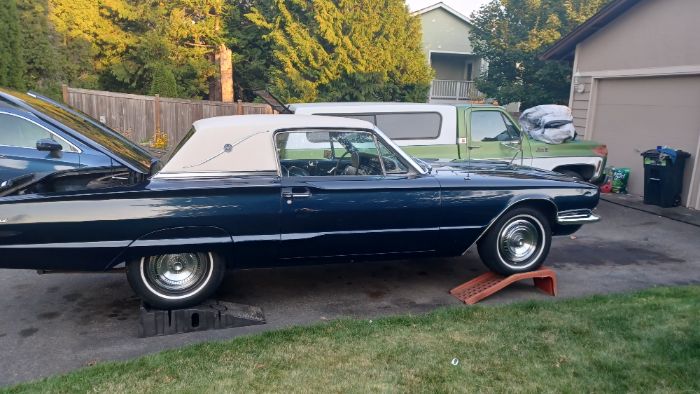 Unknown-Thunderbird-1966-BlueWhite-top-36
