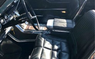 Unknown-Thunderbird-1966-Burgundy-Black-7
