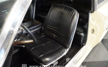 Unknown-Thunderbird-1966-Ivy-Yellow-Black-24