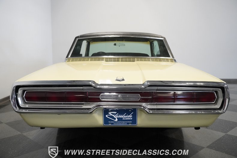 Unknown-Thunderbird-1966-Ivy-Yellow-Black-38