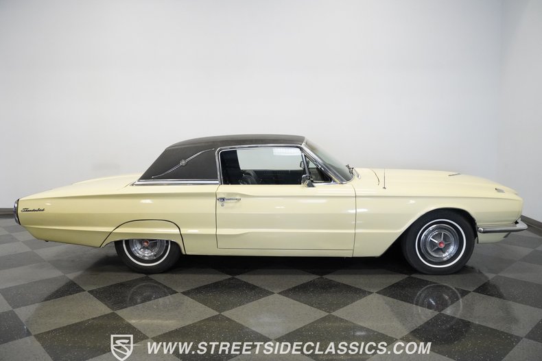 Unknown-Thunderbird-1966-Ivy-Yellow-Black-42