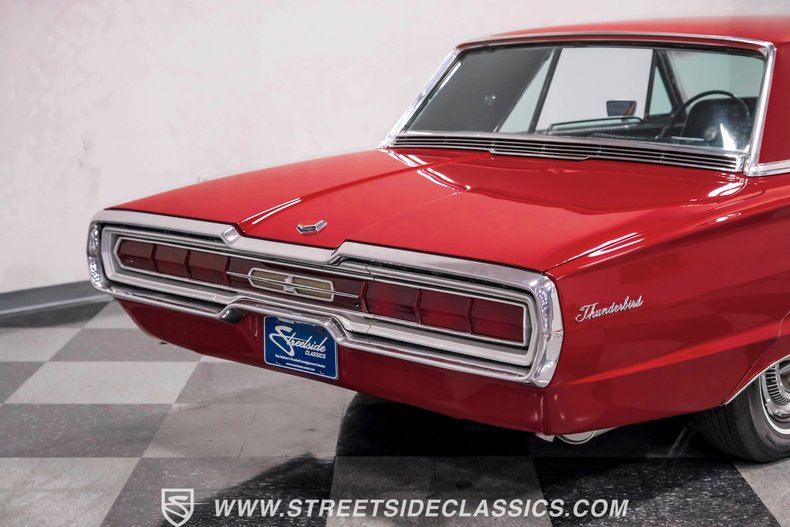 Unknown-Thunderbird-1966-Red-Black-24