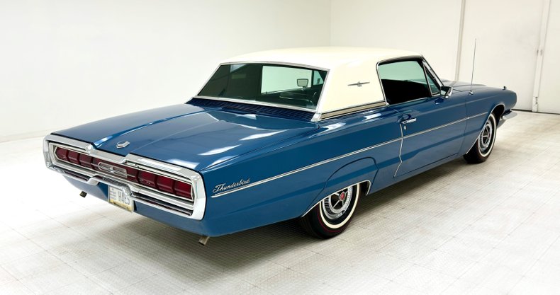 Unknown-Thunderbird-1966-Sapphire-Blue-Dark-Blue-11