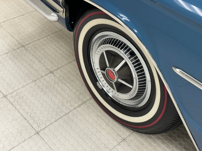 Unknown-Thunderbird-1966-Sapphire-Blue-Dark-Blue-19