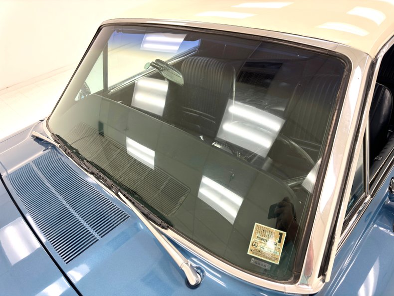 Unknown-Thunderbird-1966-Sapphire-Blue-Dark-Blue-20
