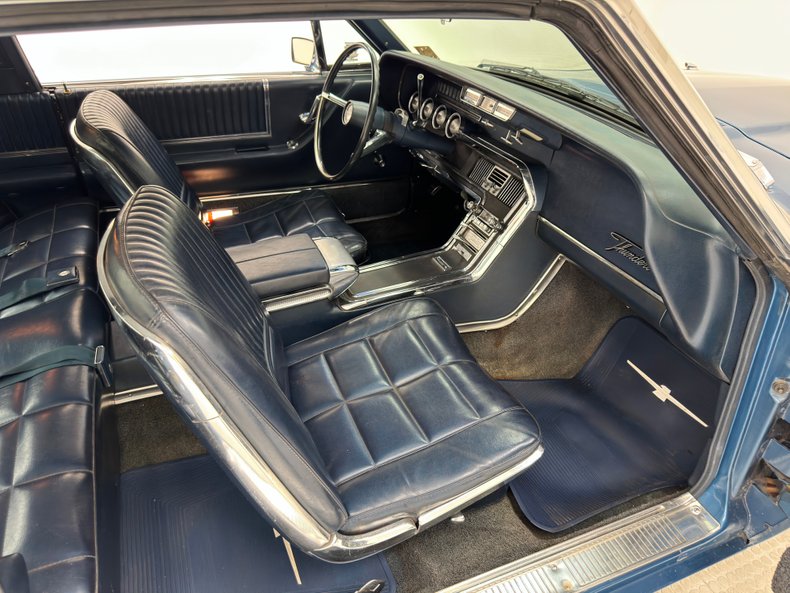 Unknown-Thunderbird-1966-Sapphire-Blue-Dark-Blue-40