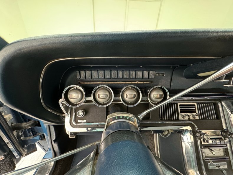 Unknown-Thunderbird-1966-Sapphire-Blue-Dark-Blue-43