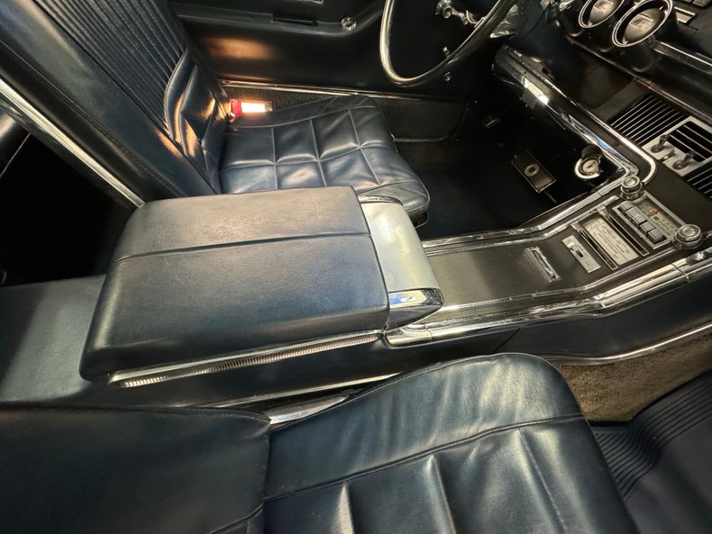 Unknown-Thunderbird-1966-Sapphire-Blue-Dark-Blue-48