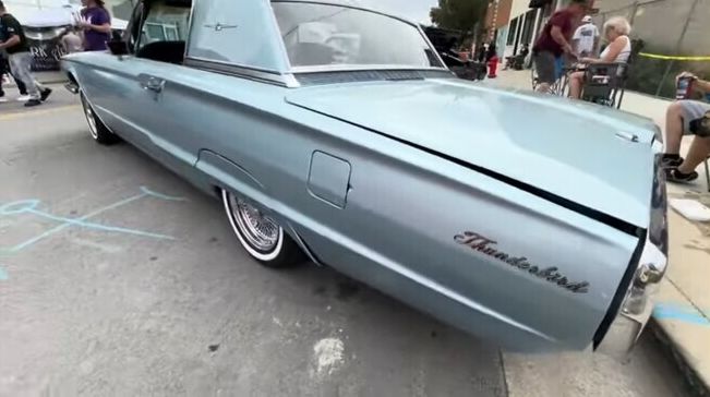 Unknown-Thunderbird-1966-Silver-Silver-3
