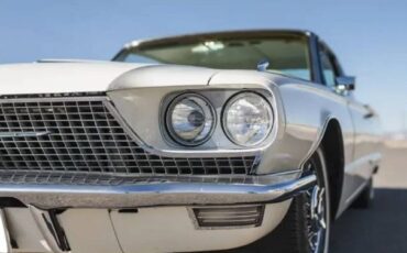 Unknown-Thunderbird-1966-Windsor-whiteLight-17