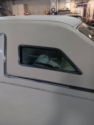 Unknown-Thunderbird-1975-White-21