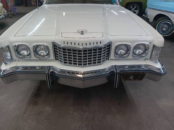 Unknown-Thunderbird-1975-White-4