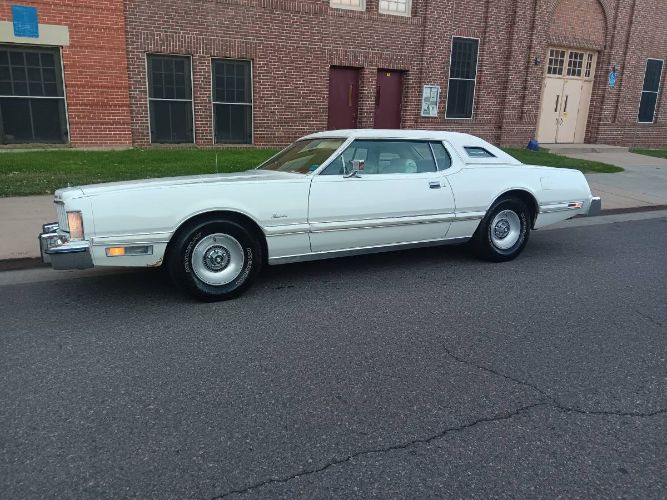 Unknown-Thunderbird-1975-White-7