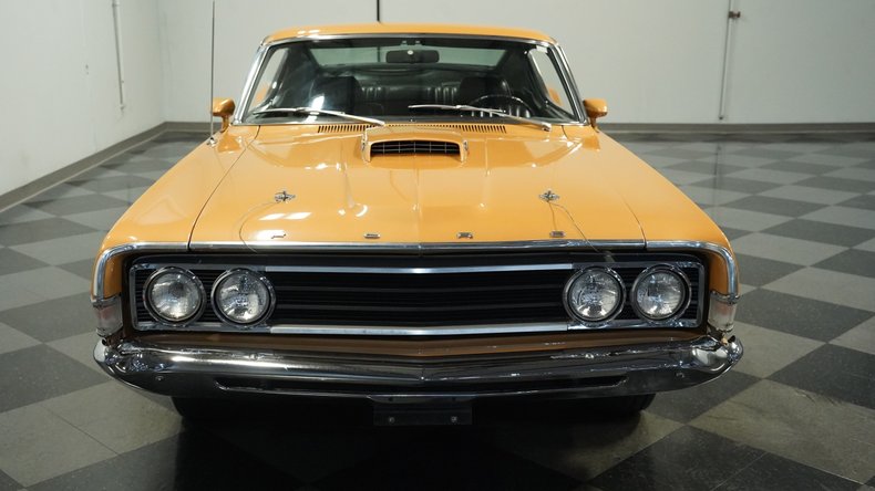 Unknown-Torino-1969-Gold-Glow-Black-18