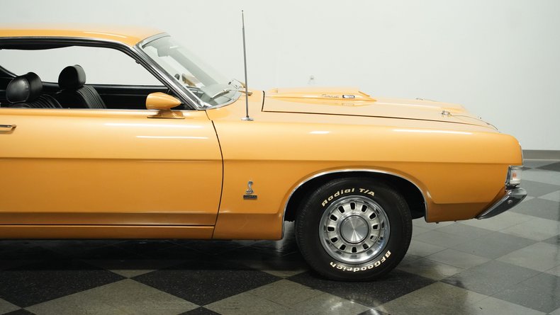 Unknown-Torino-1969-Gold-Glow-Black-28