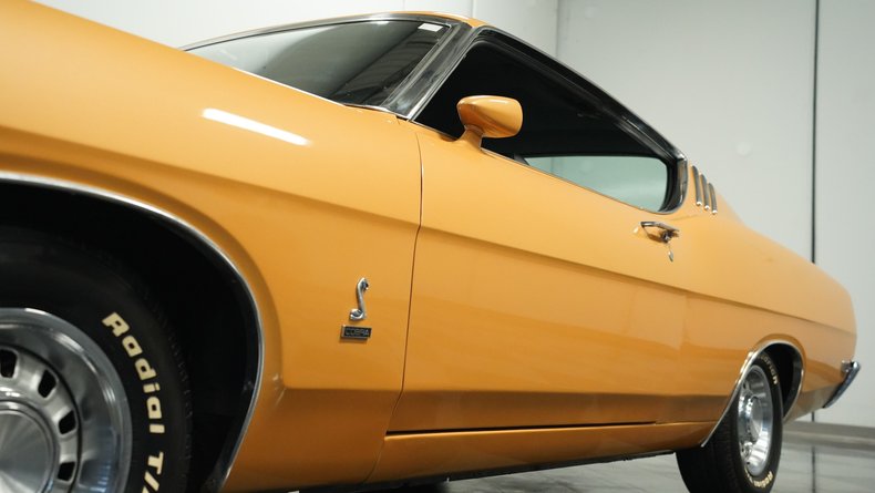 Unknown-Torino-1969-Gold-Glow-Black-7