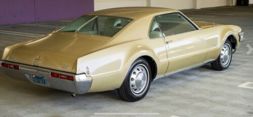 Unknown-Toronado-1969-2