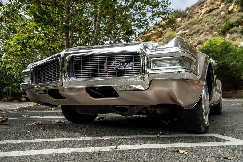 Unknown-Toronado-1969-Electric-Candy-Silve-Black-24