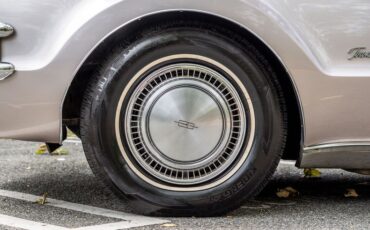 Unknown-Toronado-1969-Electric-Candy-Silve-Black-28