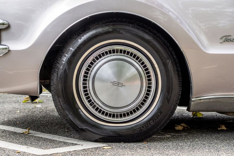 Unknown-Toronado-1969-Electric-Candy-Silve-Black-28