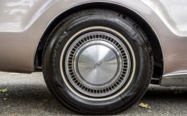 Unknown-Toronado-1969-Electric-Candy-Silve-Black-30