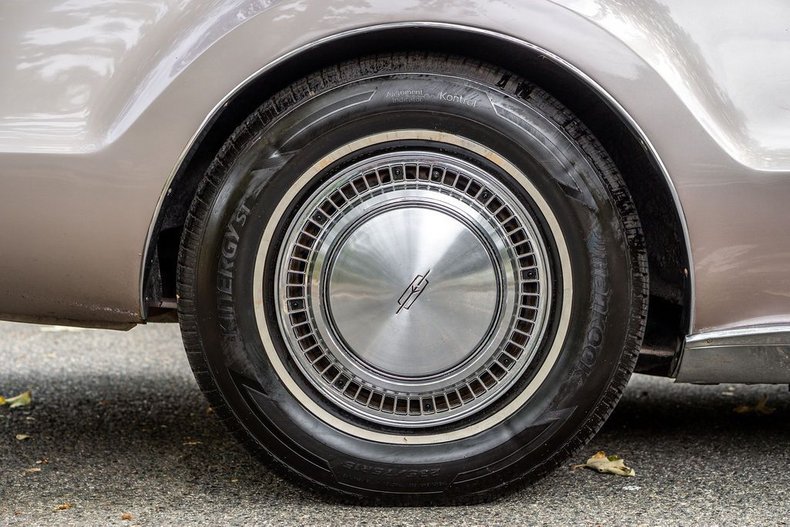 Unknown-Toronado-1969-Electric-Candy-Silve-Black-30