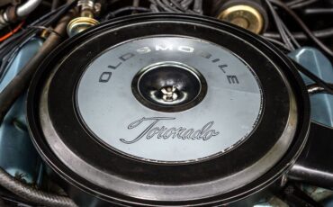 Unknown-Toronado-1969-Electric-Candy-Silve-Black-39